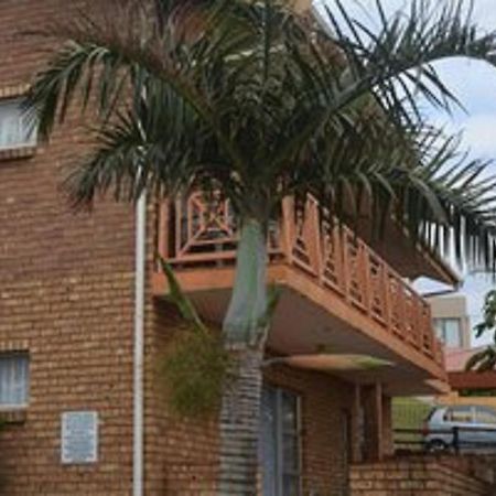 Beachfront Cabanas Amanzimtoti Room photo