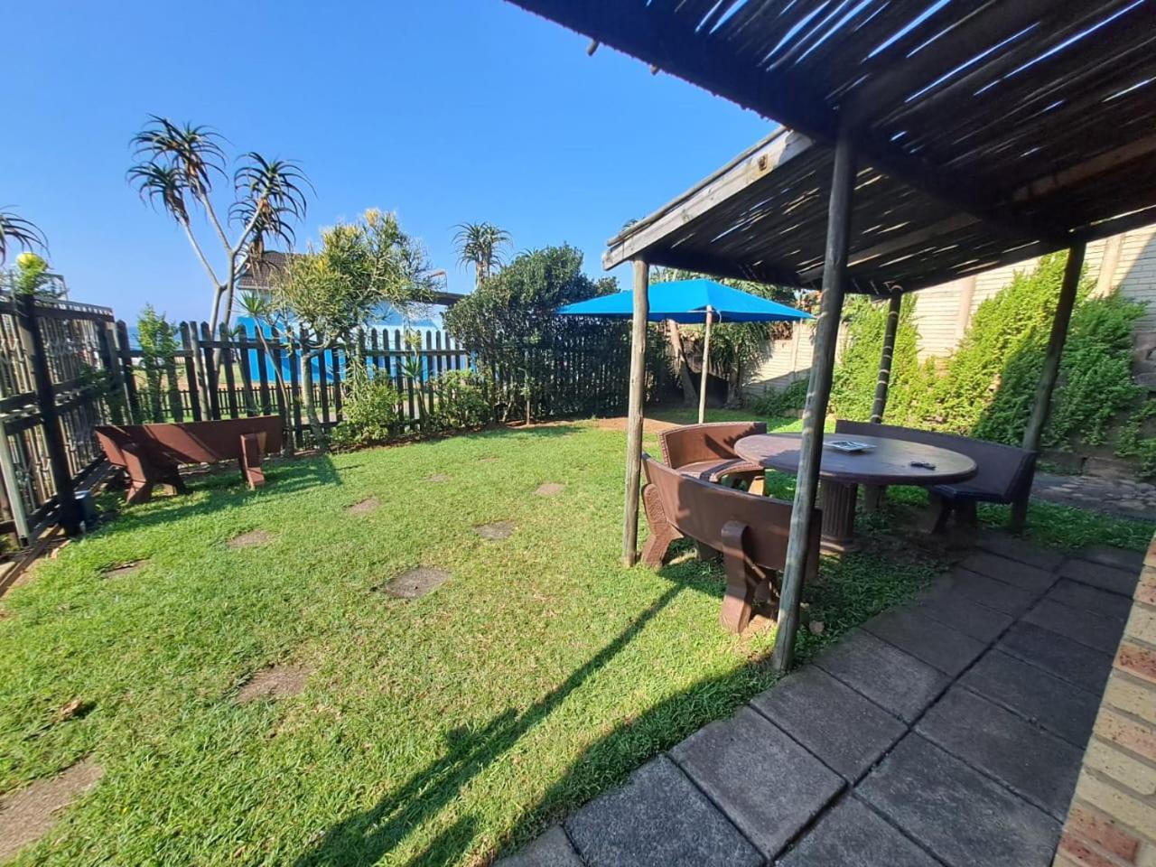 Beachfront Cabanas Amanzimtoti Exterior photo