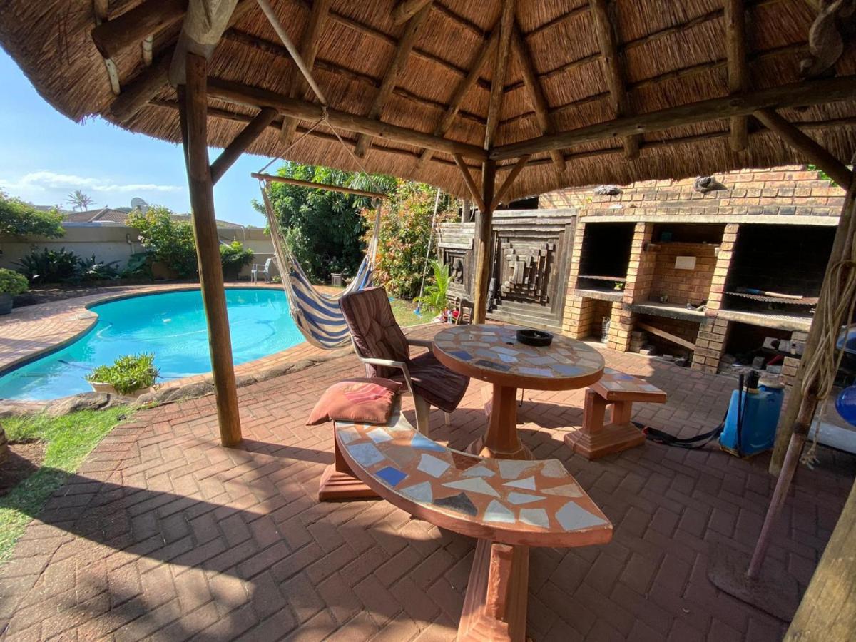 Beachfront Cabanas Amanzimtoti Exterior photo